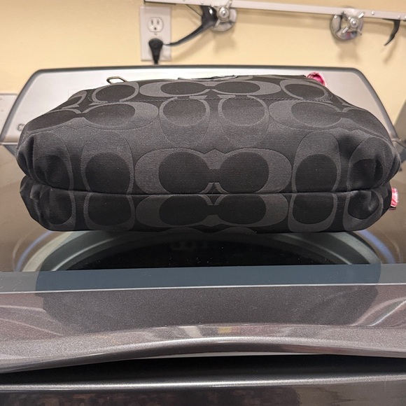 Coach Poppy in all Black - Picture 7 of 11